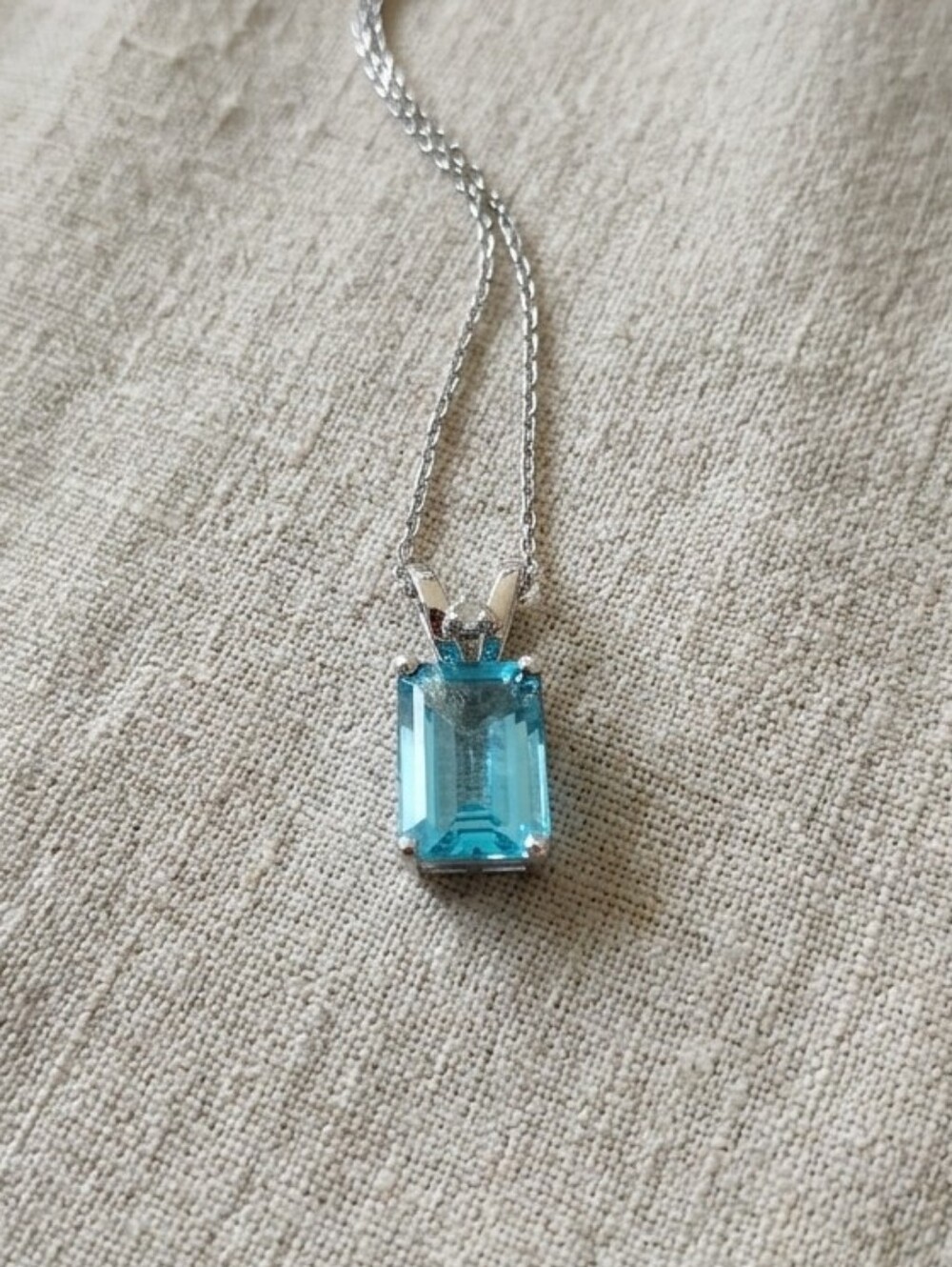 Vintage 10K White Gold Emerald Cut Blue Topaz Pendant Diamond Accent 925 Chain